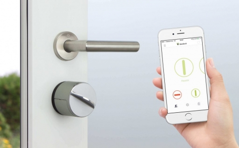 Tìm hiểu về khóa cửa mở bằng điện thoại SALTO DANALOCK 